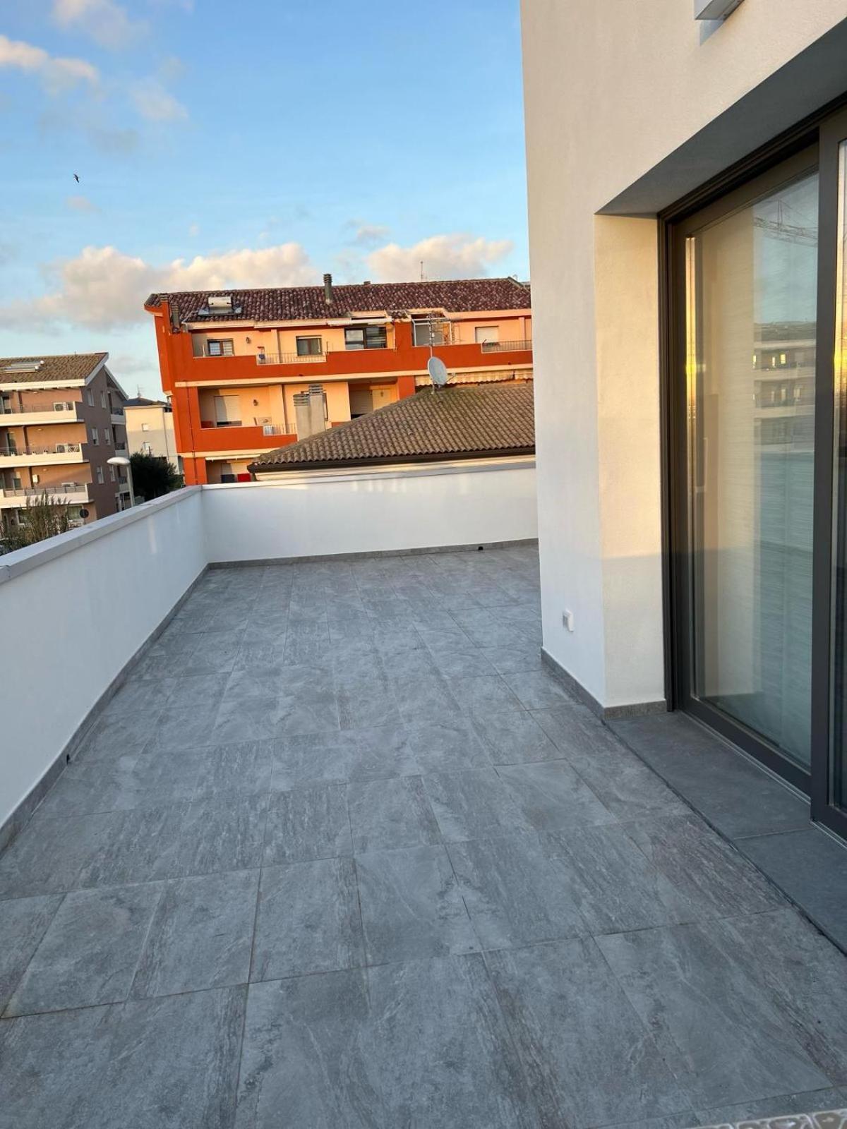 Family House Appartement Porto Torres Buitenkant foto