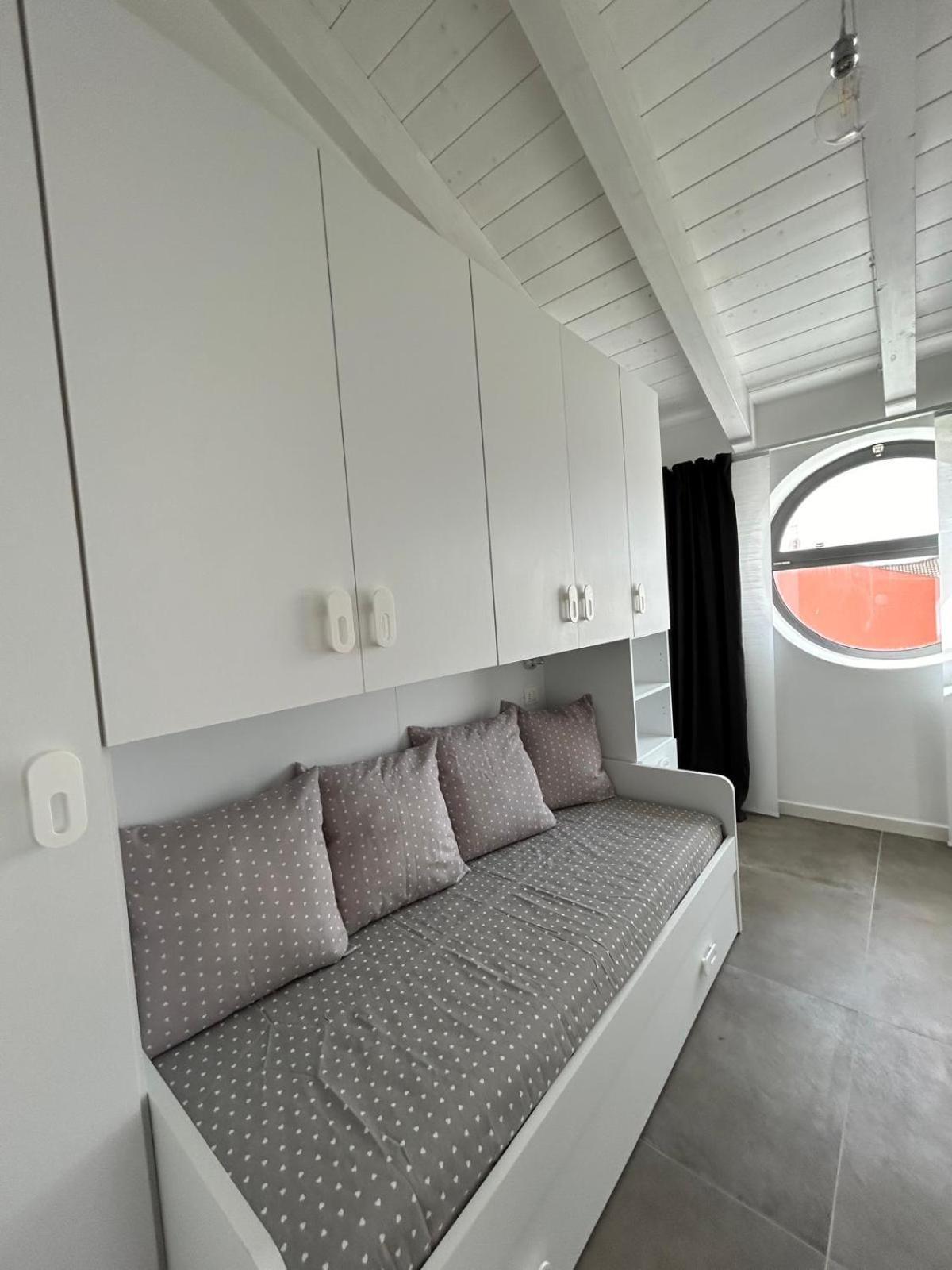Family House Appartement Porto Torres Buitenkant foto